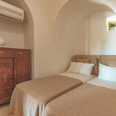 Trulli Dal Conte * Locorotondo